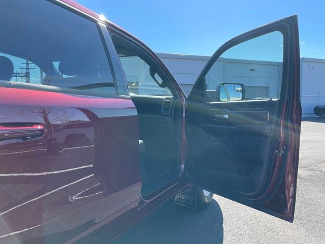 Used 2025 RAM 1500 Big Horn AWD/4WD image 8