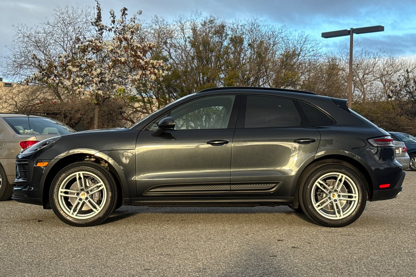 Used 2024 Porsche Macan image 7