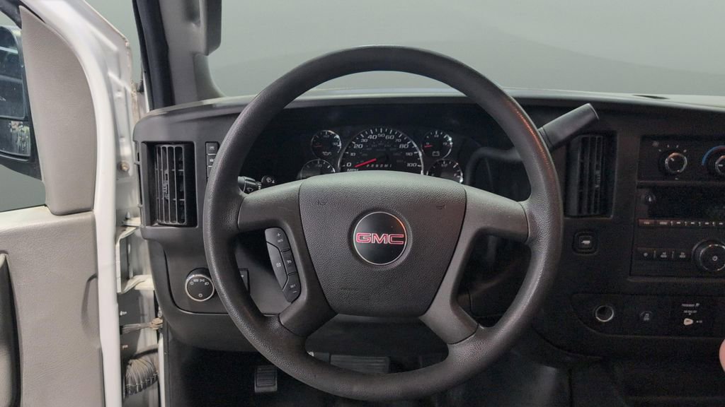 Used 2017 GMC Savana 2500 RWD image 9