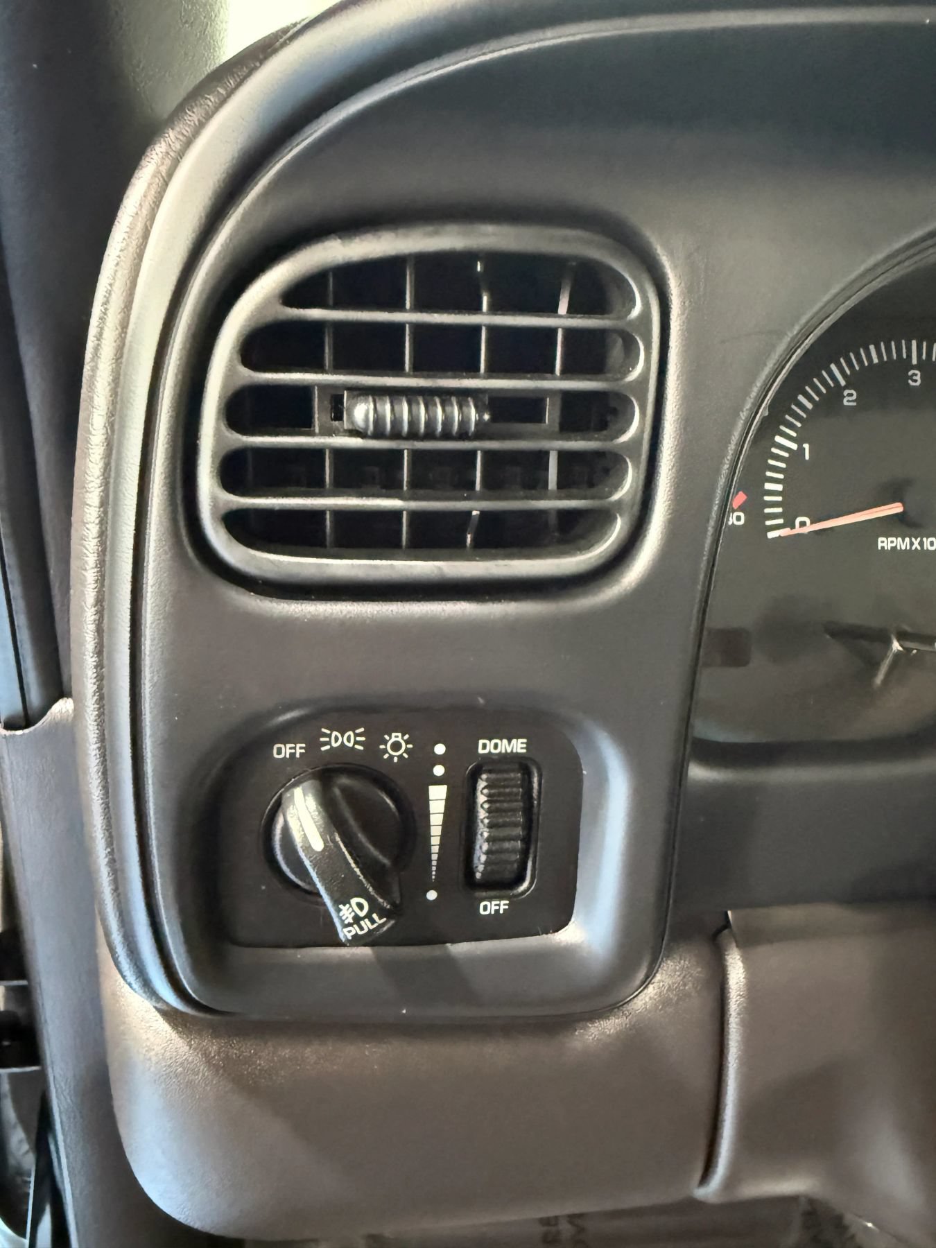 Used 2000 Dodge Durango 4WD image 44
