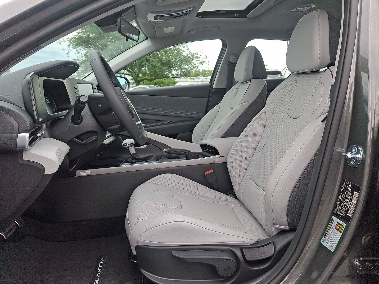 New 2026 Hyundai Elantra SEL Sport FWD image 9