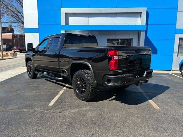 Used 2021 Chevrolet Silverado 2500 LT w/ Midnight Edition image 4