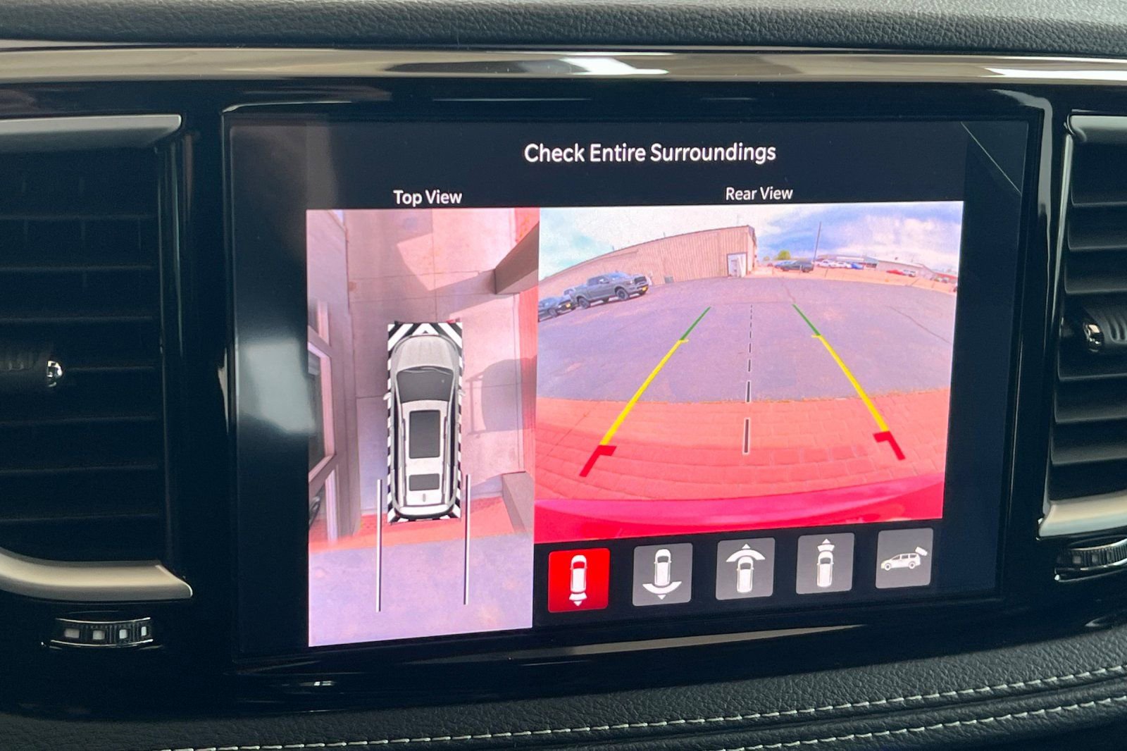New 2026 Chrysler Pacifica Select AWD/4WD image 19