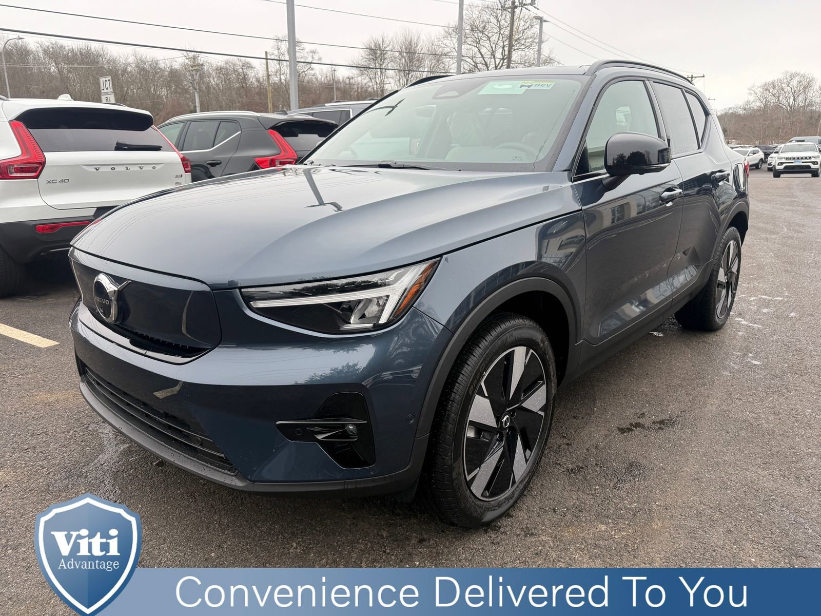 New 2026 Volvo EX40 Plus w/ Climate Package image 4