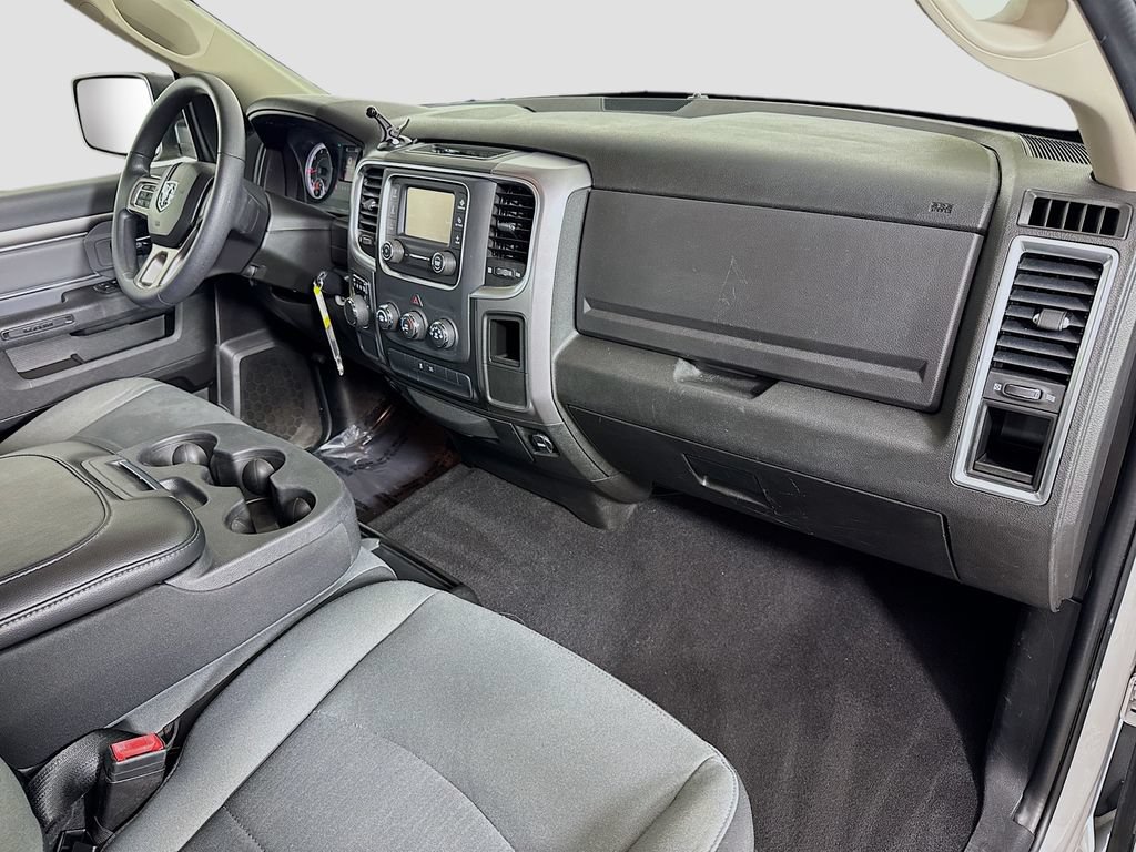 Used 2022 RAM 1500 Classic SLT RWD image 30