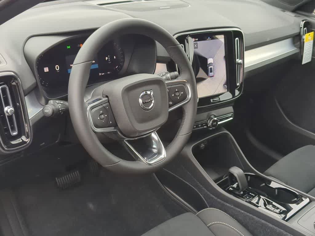 New 2026 Volvo XC40 B5 Ultra w/ Protection Package Premier AWD/4WD image 2