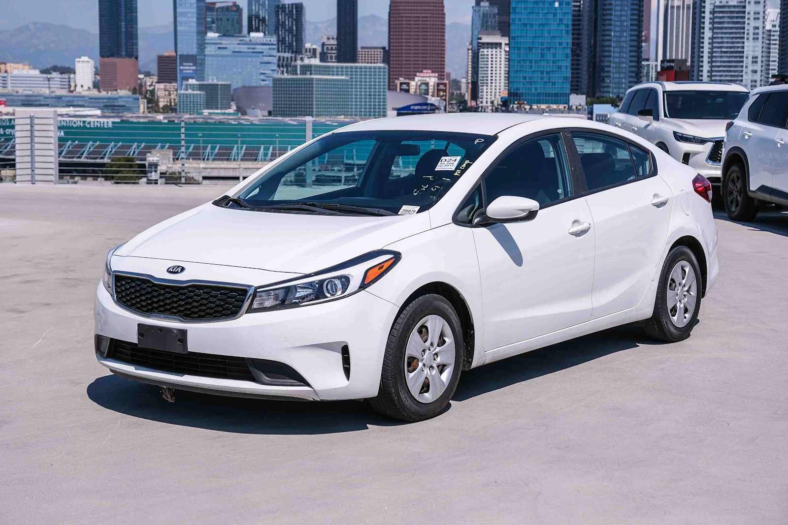 Used 2017 Kia Forte LX FWD image 1