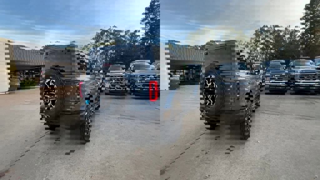 New 2025 Ford Bronco Outer Banks image 6