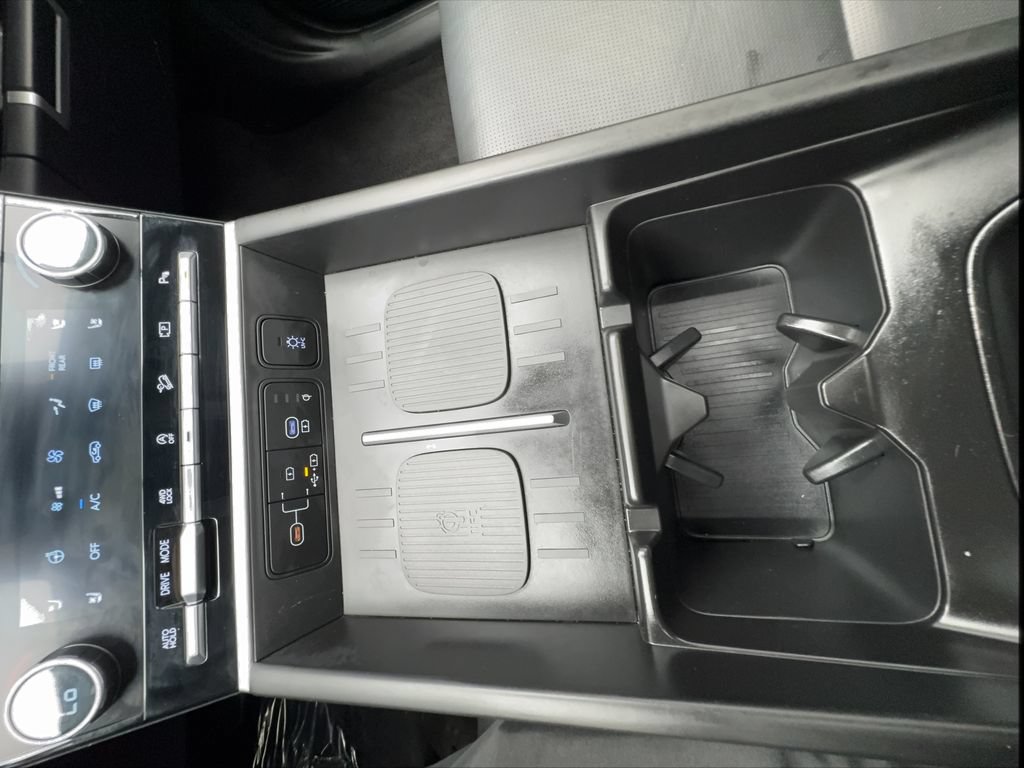 Used 2025 Hyundai Santa Fe Limited AWD/4WD image 49