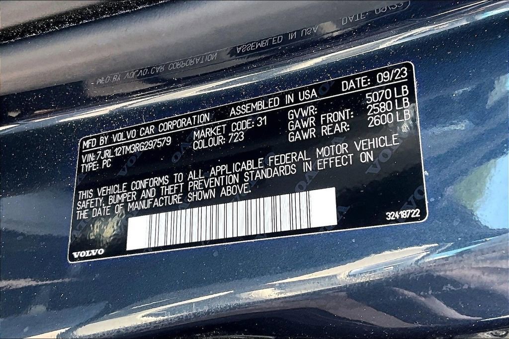 Used 2024 Volvo S60 B5 Ultimate w/ Climate Package image 32