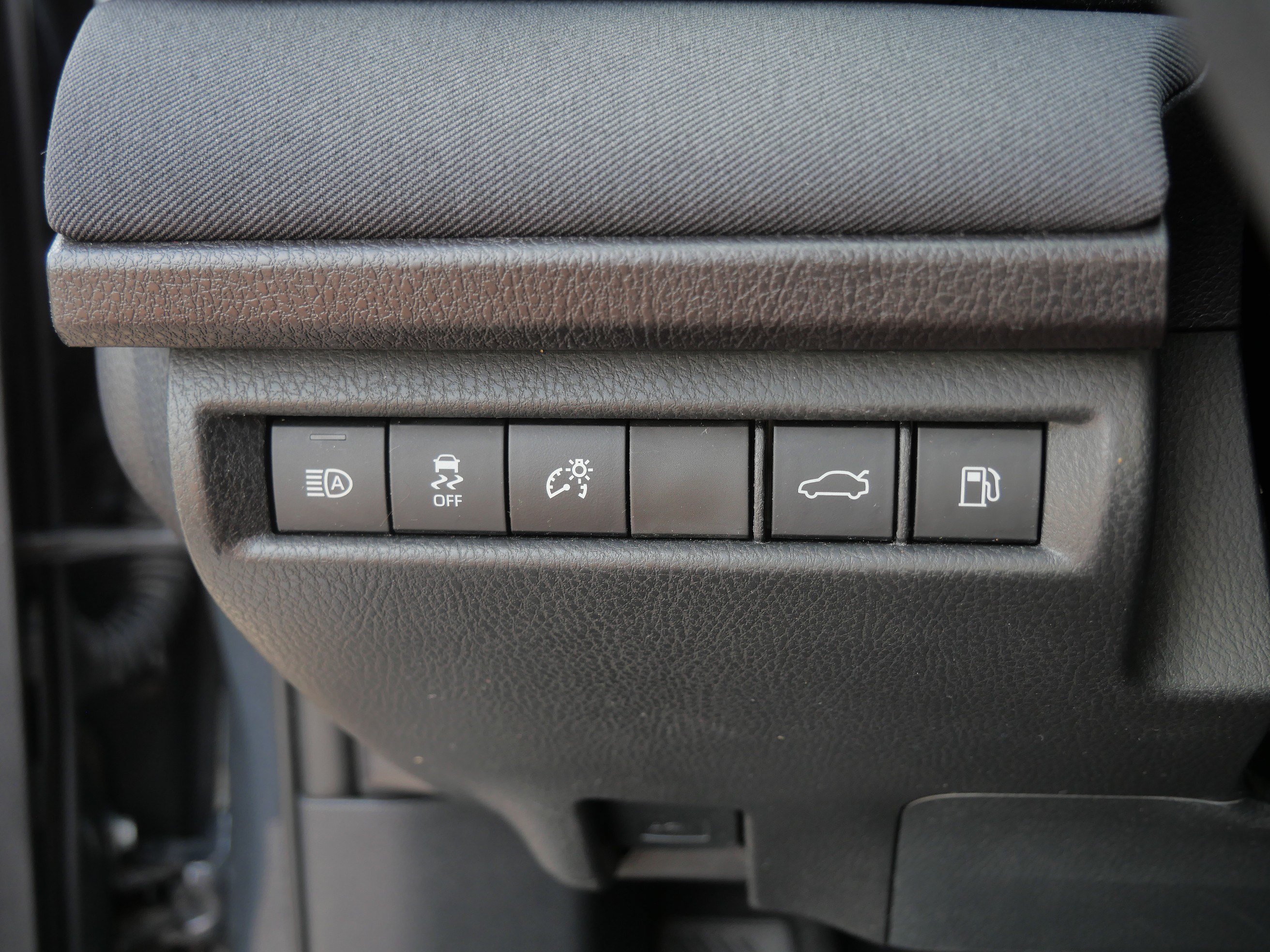 Certified 2025 Toyota Camry LE w/ Convenience Package FWD image 27
