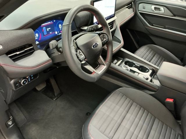 Used 2025 Ford Explorer ST-Line image 15