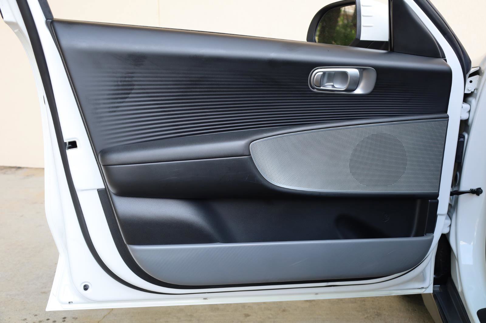 Used 2024 Hyundai Ioniq 6 SE AWD/4WD image 12