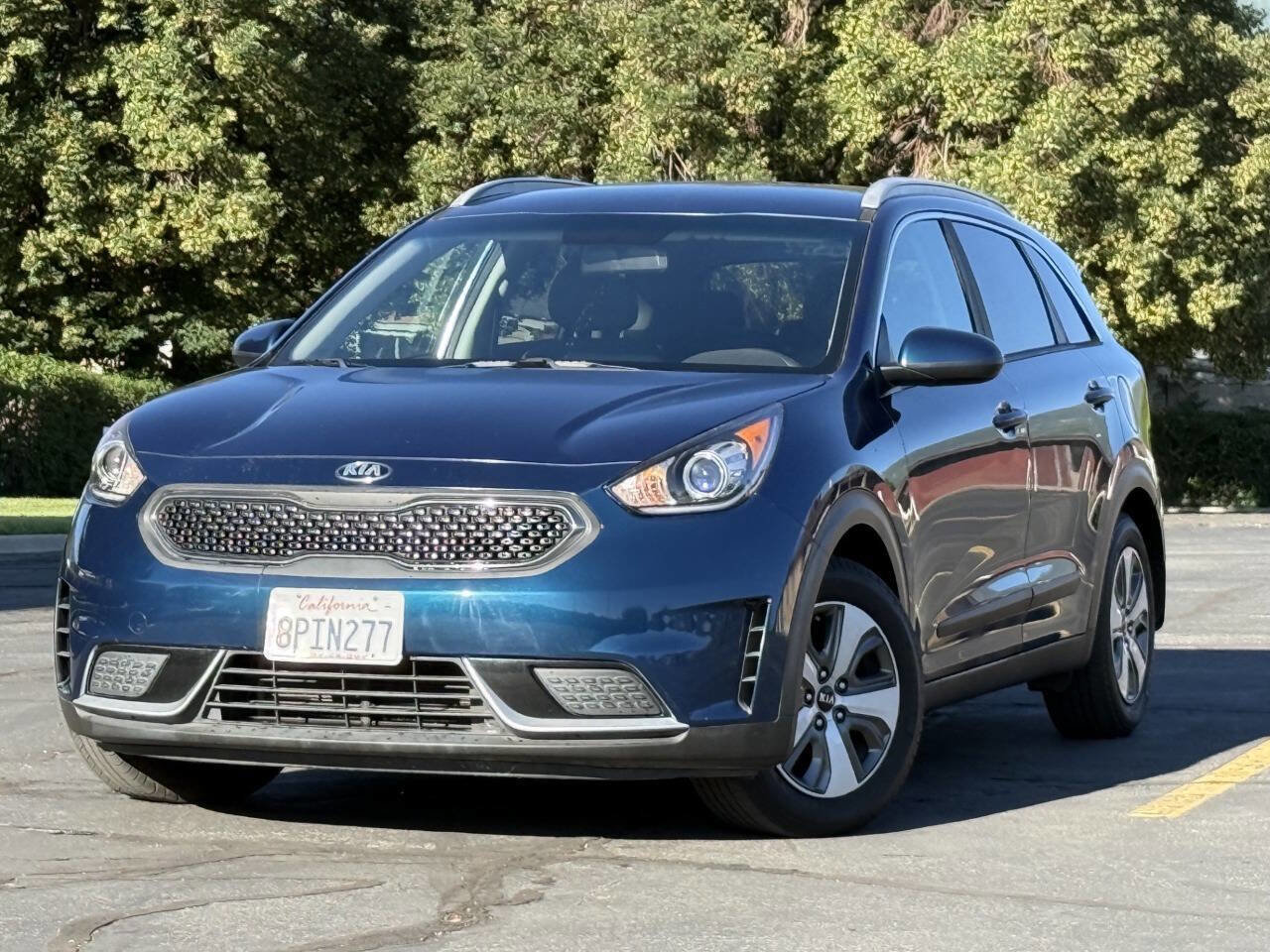 Used 2019 Kia Niro LX FWD image 1