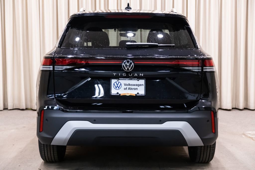New 2026 Volkswagen Tiguan S FWD image 4