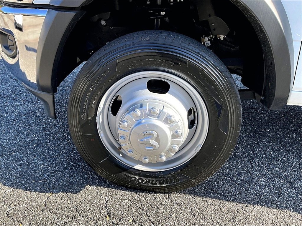 Used 2024 RAM 5500 Tradesman image 8