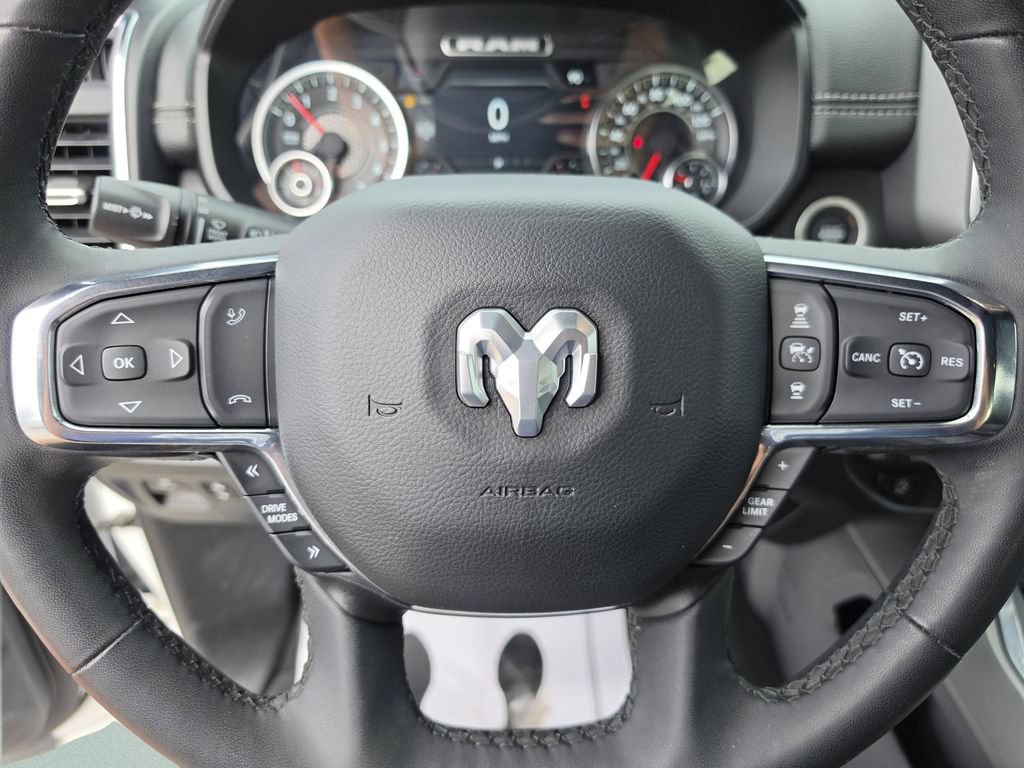 Used 2025 RAM 1500 Laramie AWD/4WD image 45