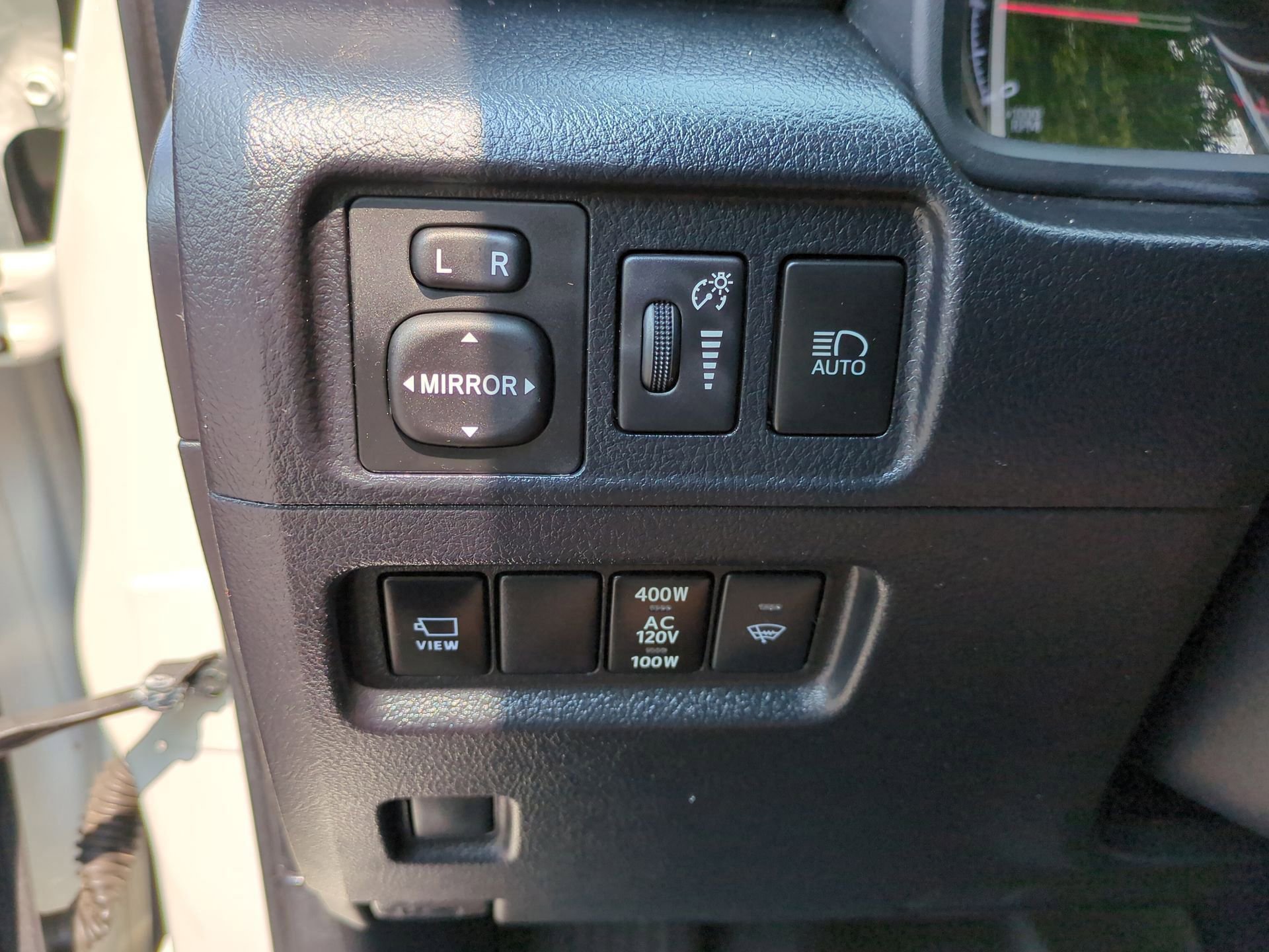 Used 2022 Toyota 4Runner Limited image 18