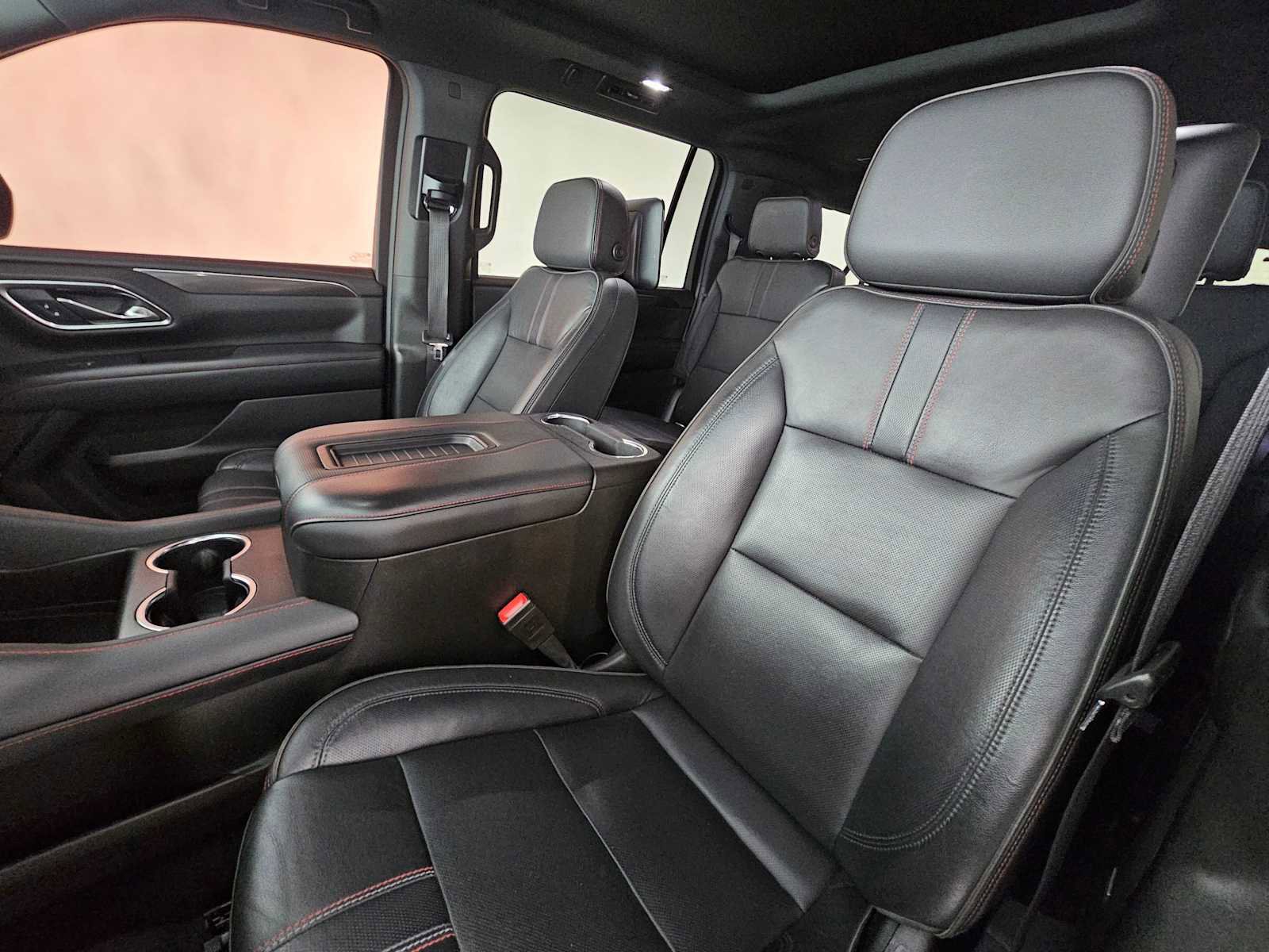 Used 2021 Chevrolet Suburban RST w/ Luxury Package image 24