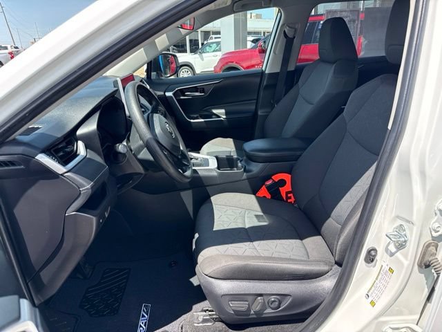 Used 2025 Toyota RAV4 XLE AWD/4WD image 11