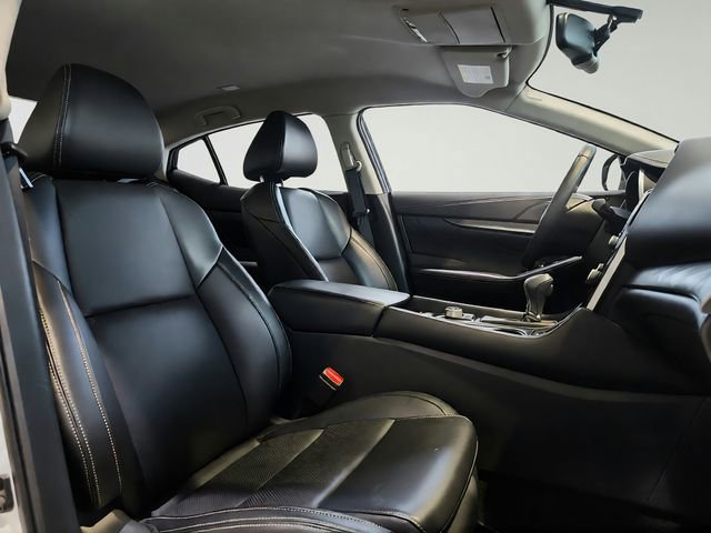 Used 2019 Nissan Maxima 3.5 SV w/ Floor Mat Group FWD image 22