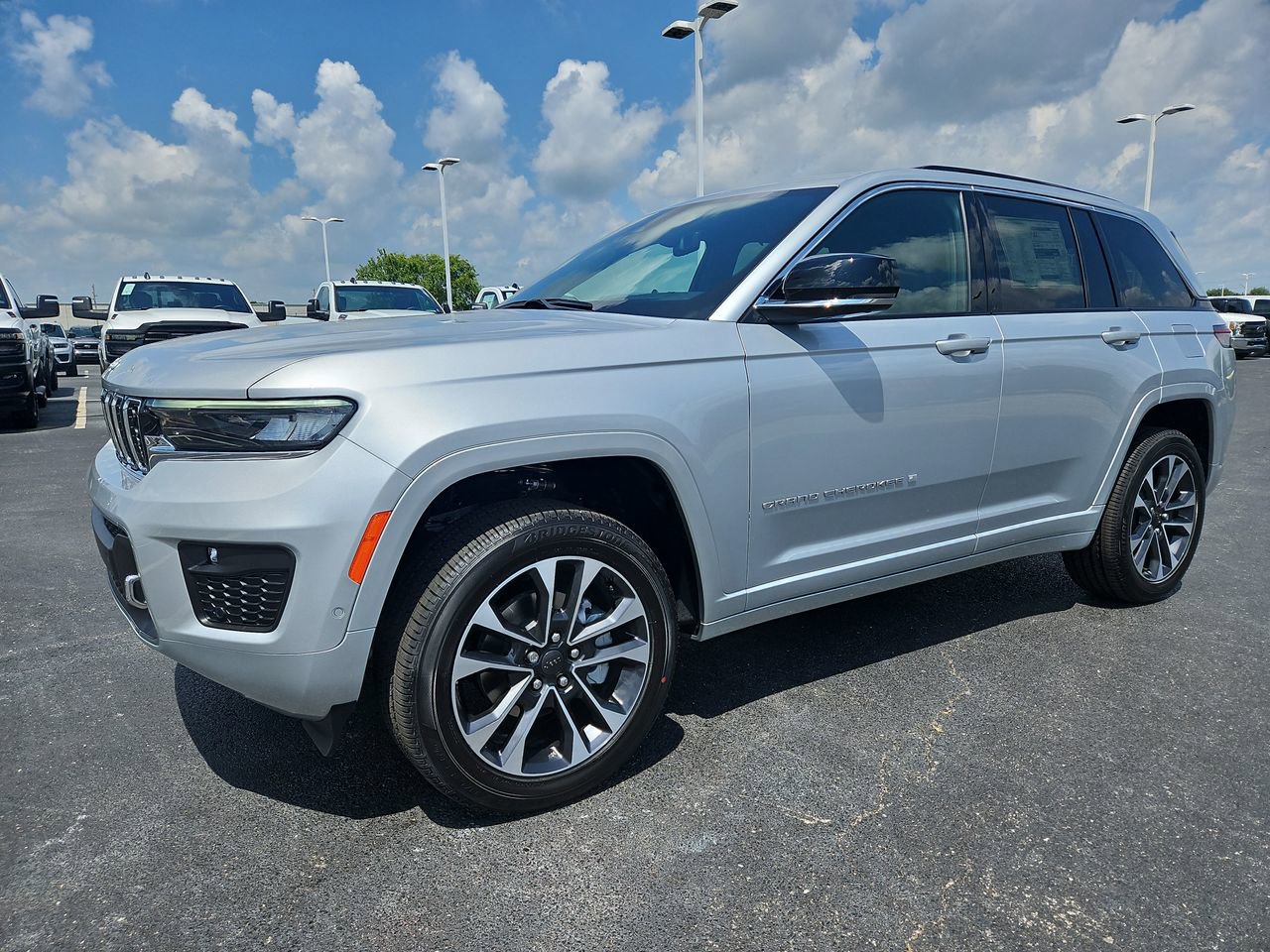 New 2025 Jeep Grand Cherokee Overland w/ Adv Protech Group III image 3