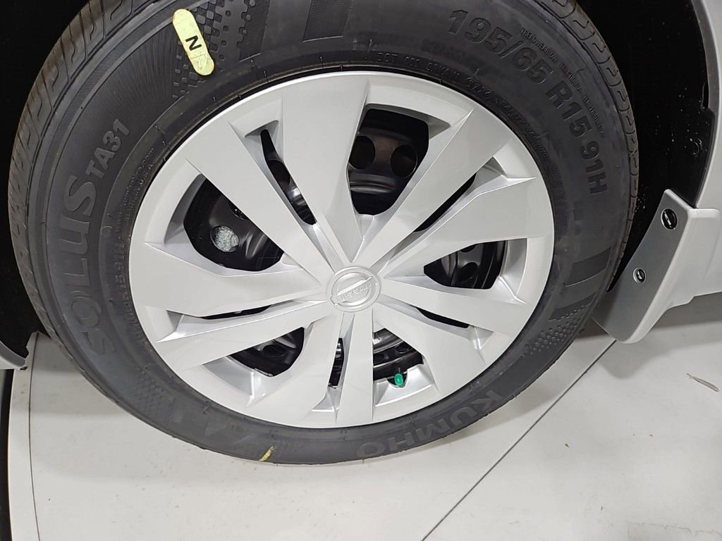 New 2025 Nissan Versa S w/ Trunk Package image 25