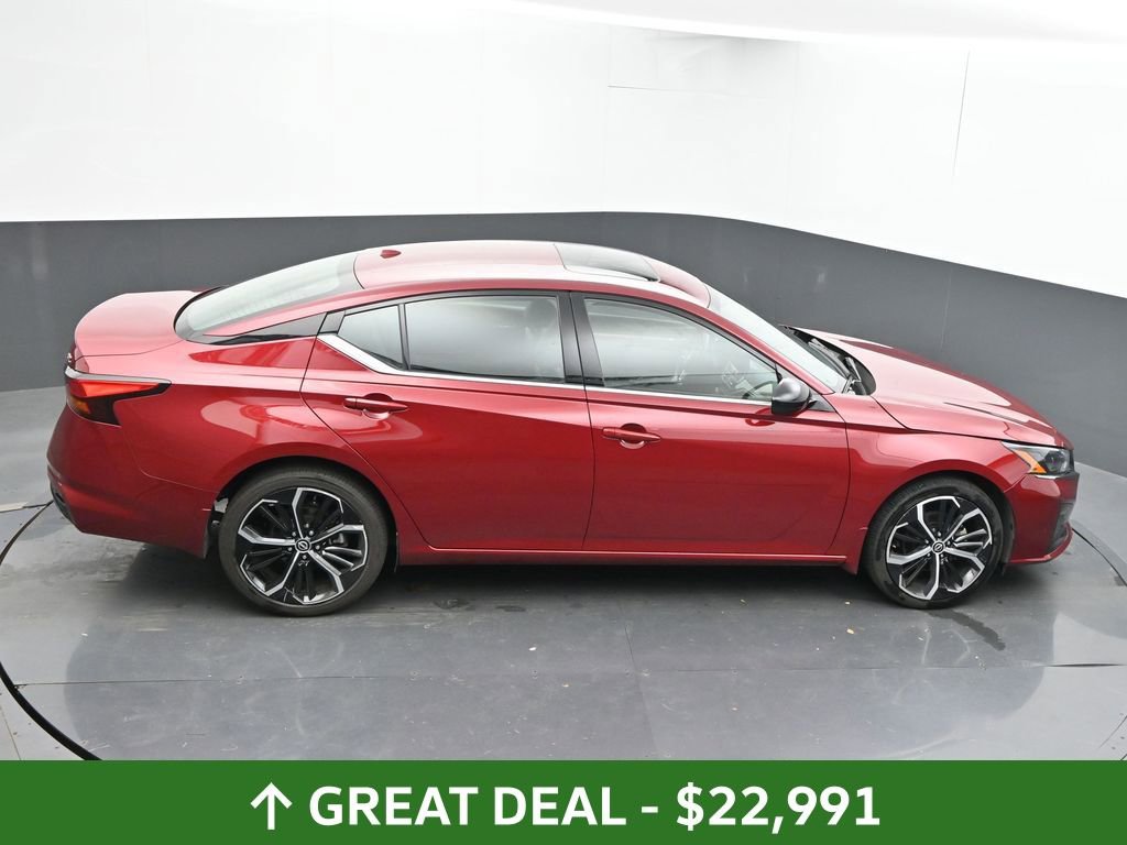 Used 2024 Nissan Altima 2.5 SR w/ SR Premium Package image 48
