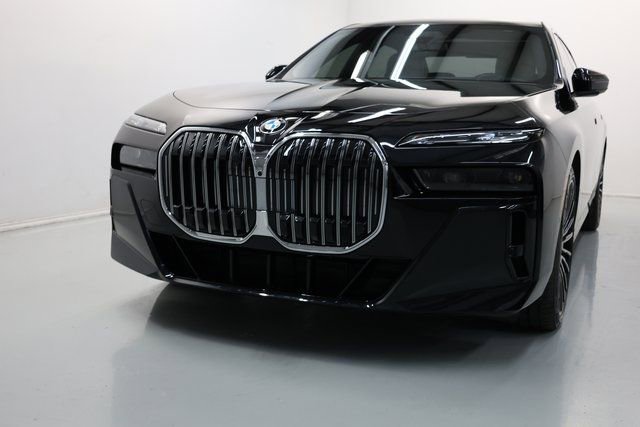 Used 2024 BMW 760i xDrive w/ Executive Package AWD/4WD image 58