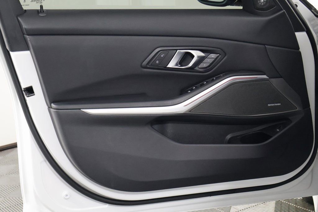 Used 2024 BMW M340i xDrive image 12