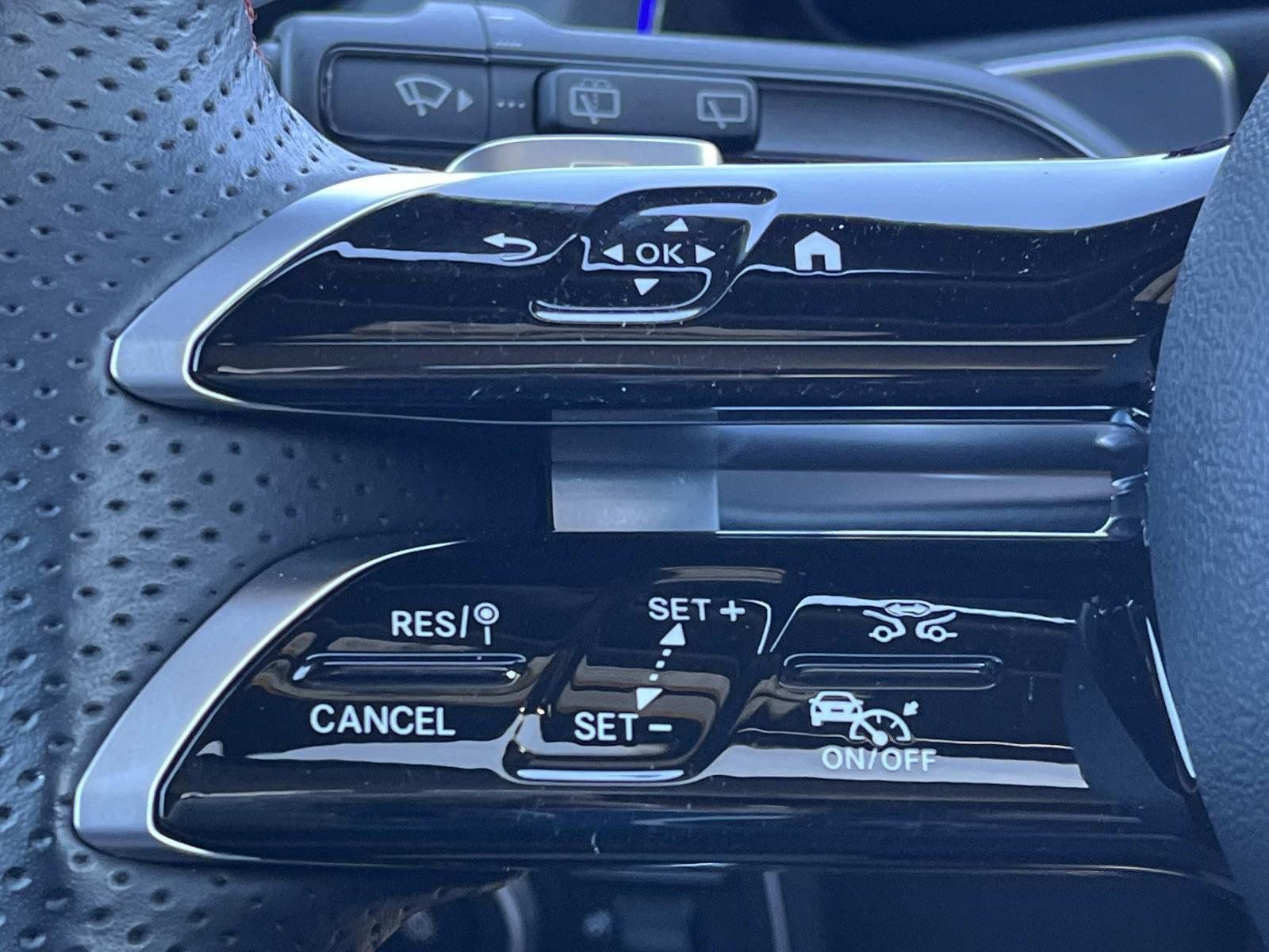 Certified 2024 Mercedes-Benz GLB 250 image 25