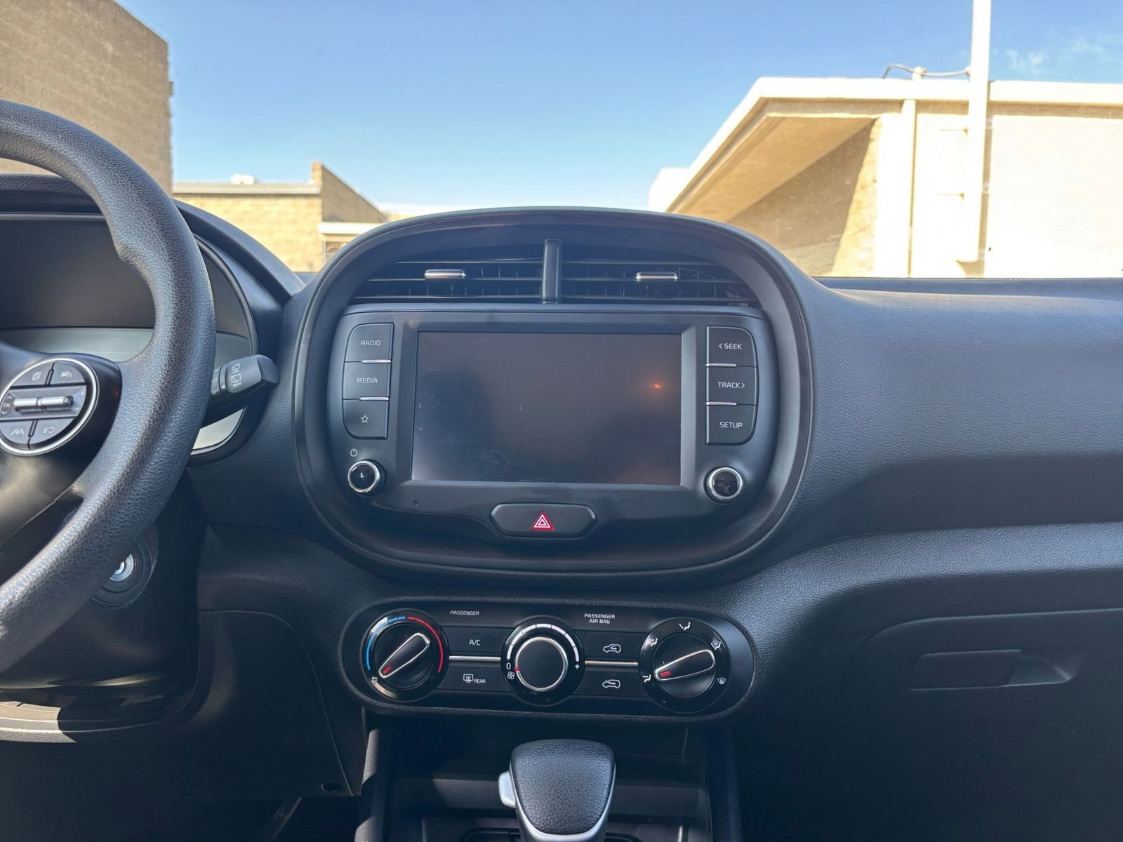 Used 2025 Kia Soul LX w/ LX Technology Package image 17