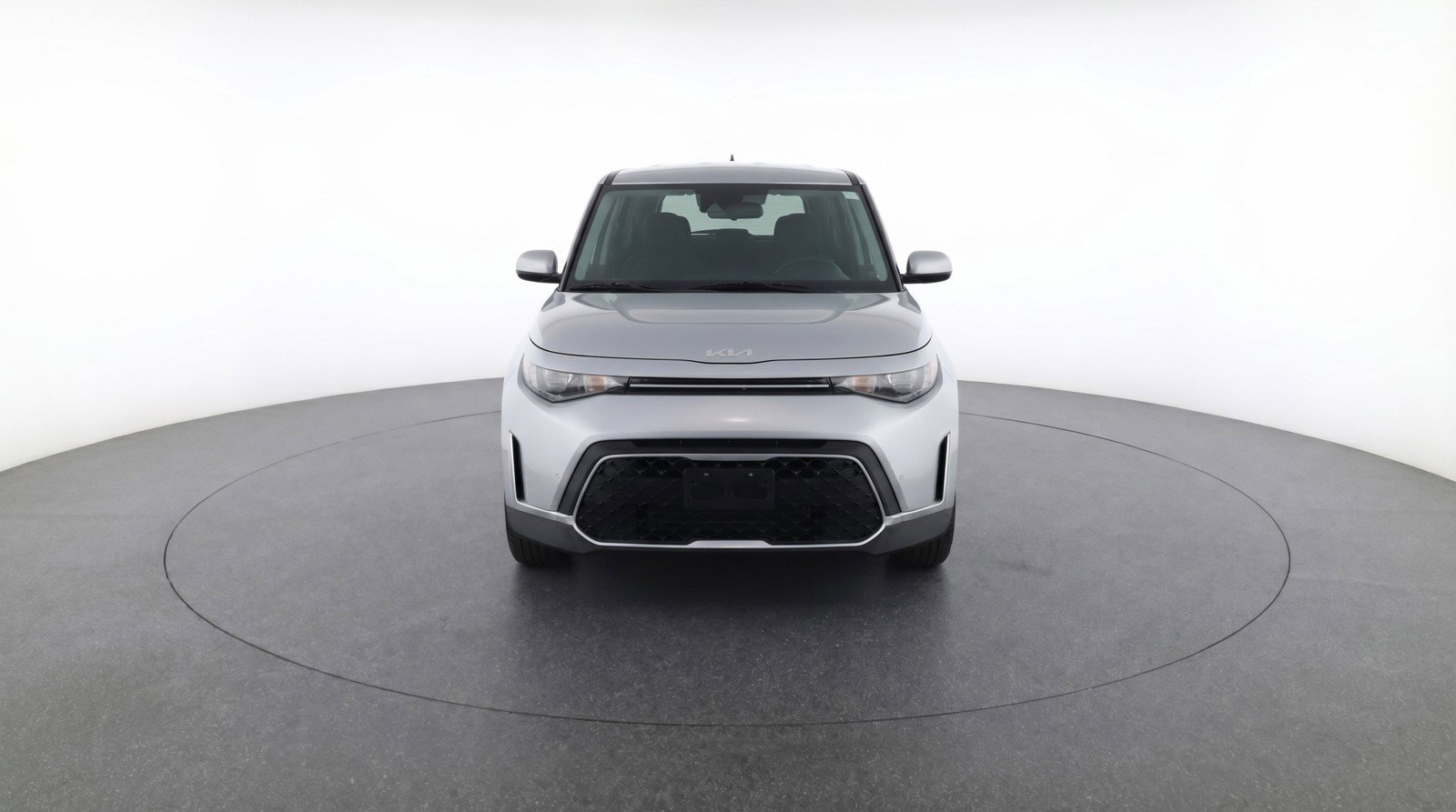 Used 2025 Kia Soul LX w/ LX Technology Package FWD image 2