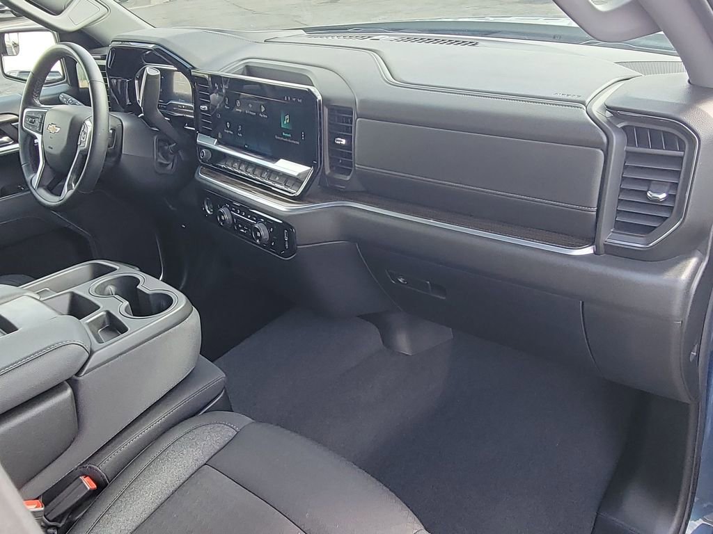 Used 2024 Chevrolet Silverado 1500 LT AWD/4WD image 27