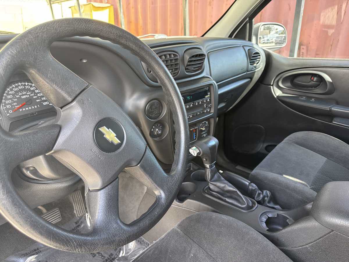Used 2009 Chevrolet TrailBlazer LT RWD image 7