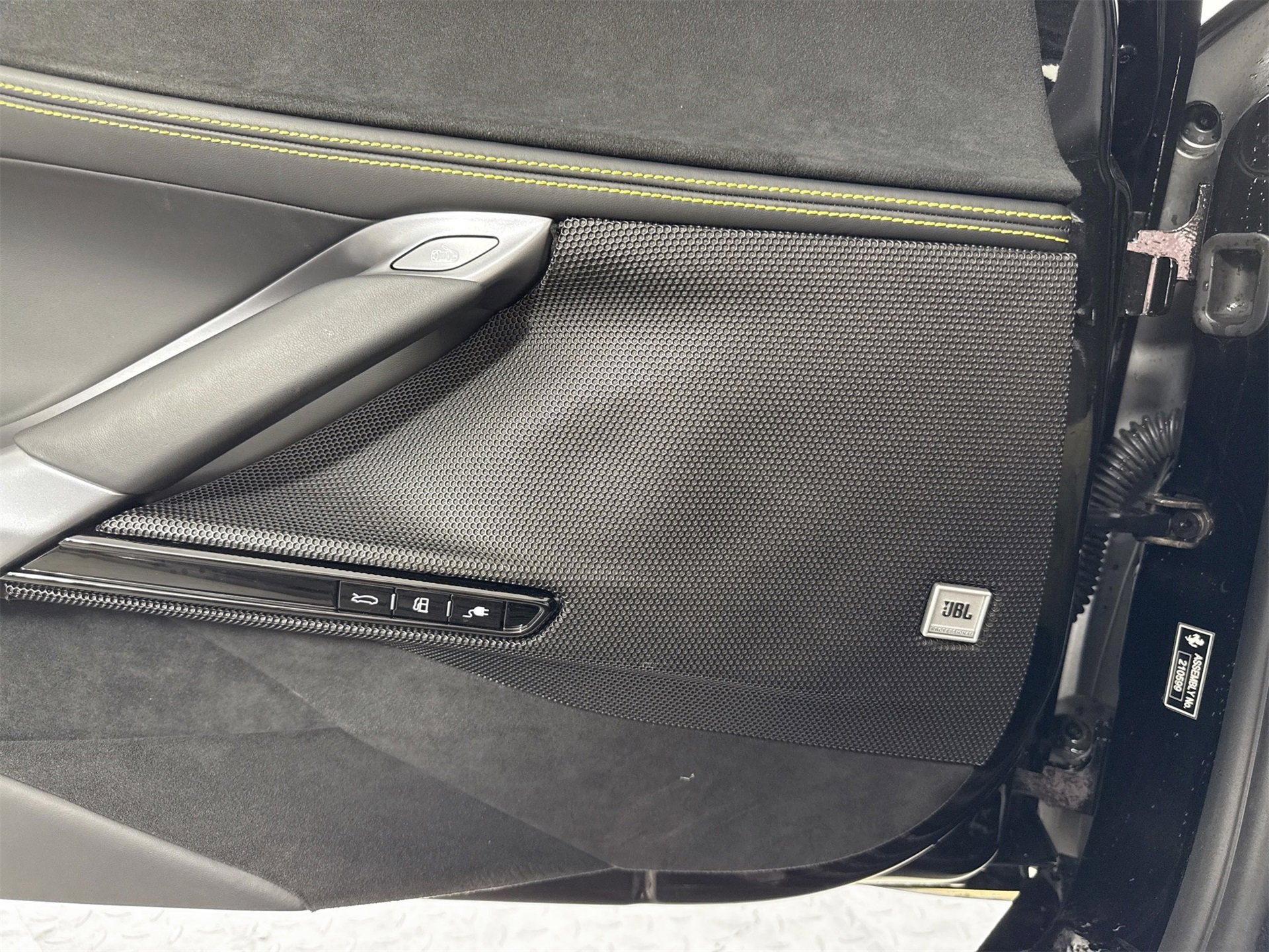 Certified 2023 Ferrari SF90 Stradale Base image 17