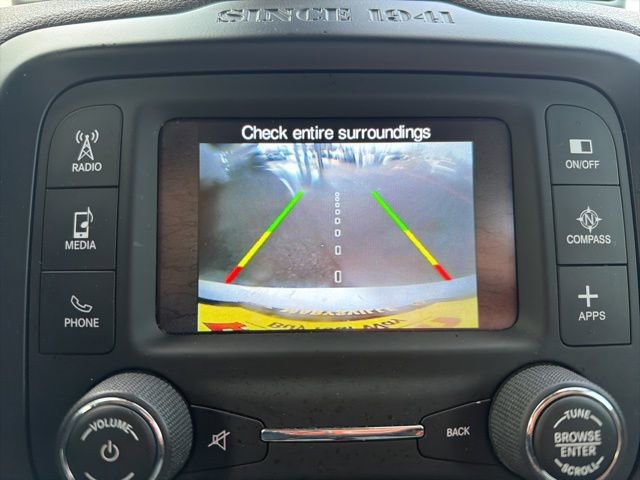 Used 2016 Jeep Renegade Latitude w/ Popular Equipment Group image 33