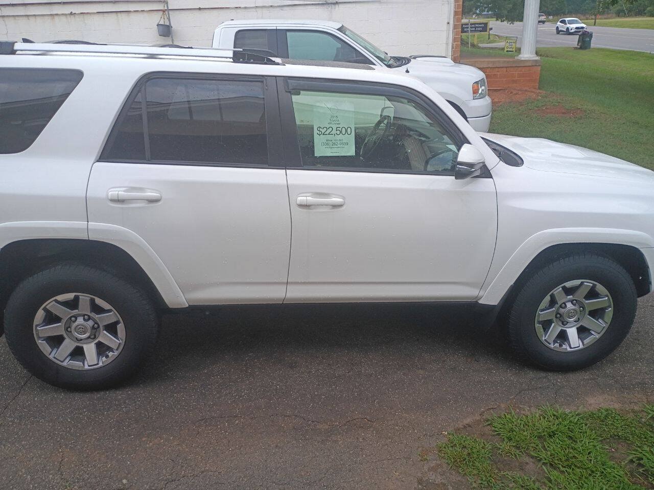 Used 2015 Toyota 4Runner Trail Premium AWD/4WD image 5
