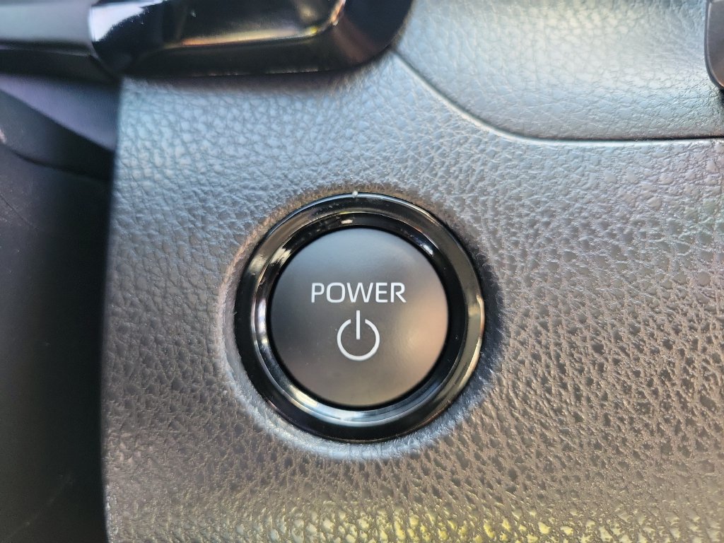 Used 2025 Toyota Camry LE w/ Convenience Package FWD image 32