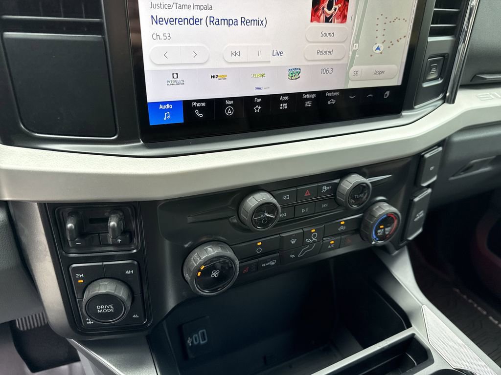 Used 2025 Ford F250 XLT w/ Black Appearance Package image 28