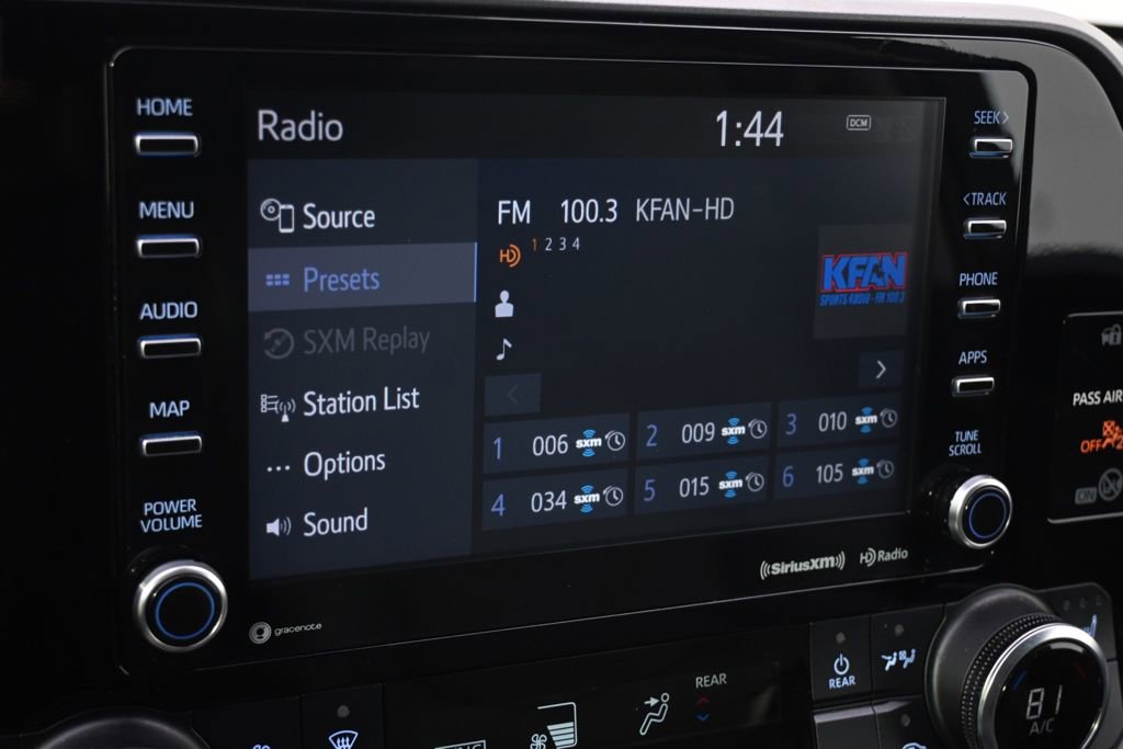 Used 2022 Toyota Highlander XLE image 29