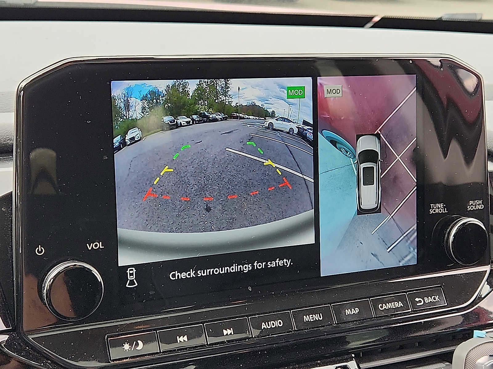 Used 2022 Nissan Pathfinder Platinum w/ Cargo Package AWD/4WD image 18