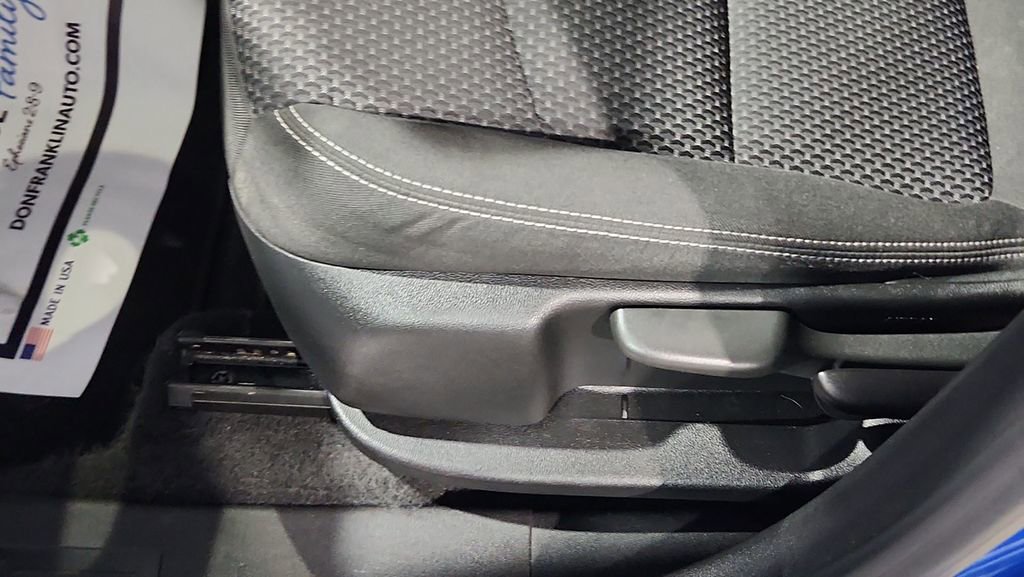 Used 2024 GMC Terrain SLE image 16