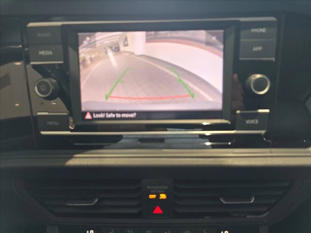 Used 2024 Volkswagen Jetta SE FWD image 25