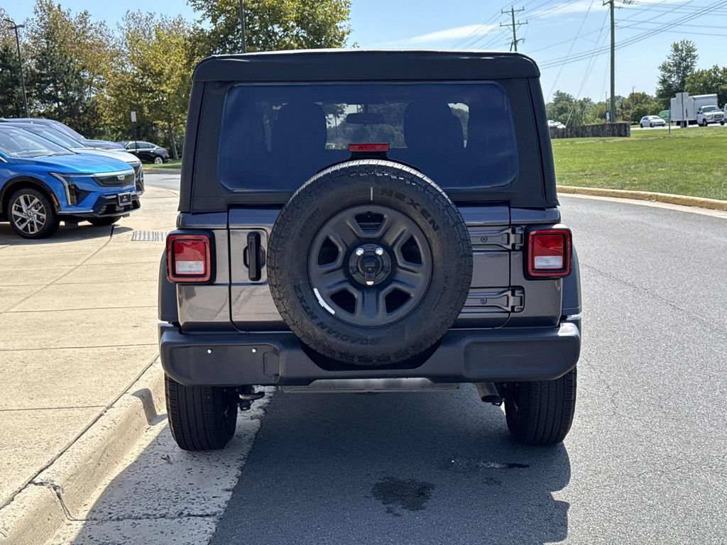 Used 2025 Jeep Wrangler Sport AWD/4WD image 23