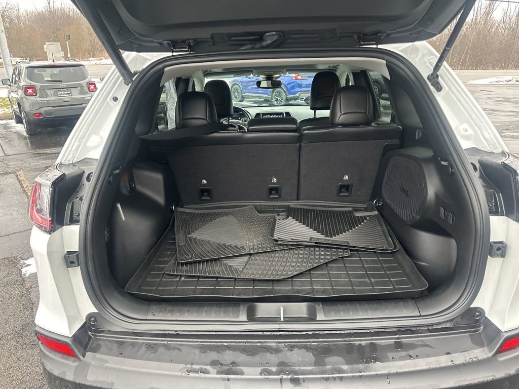 Used 2021 Jeep Cherokee Limited image 32