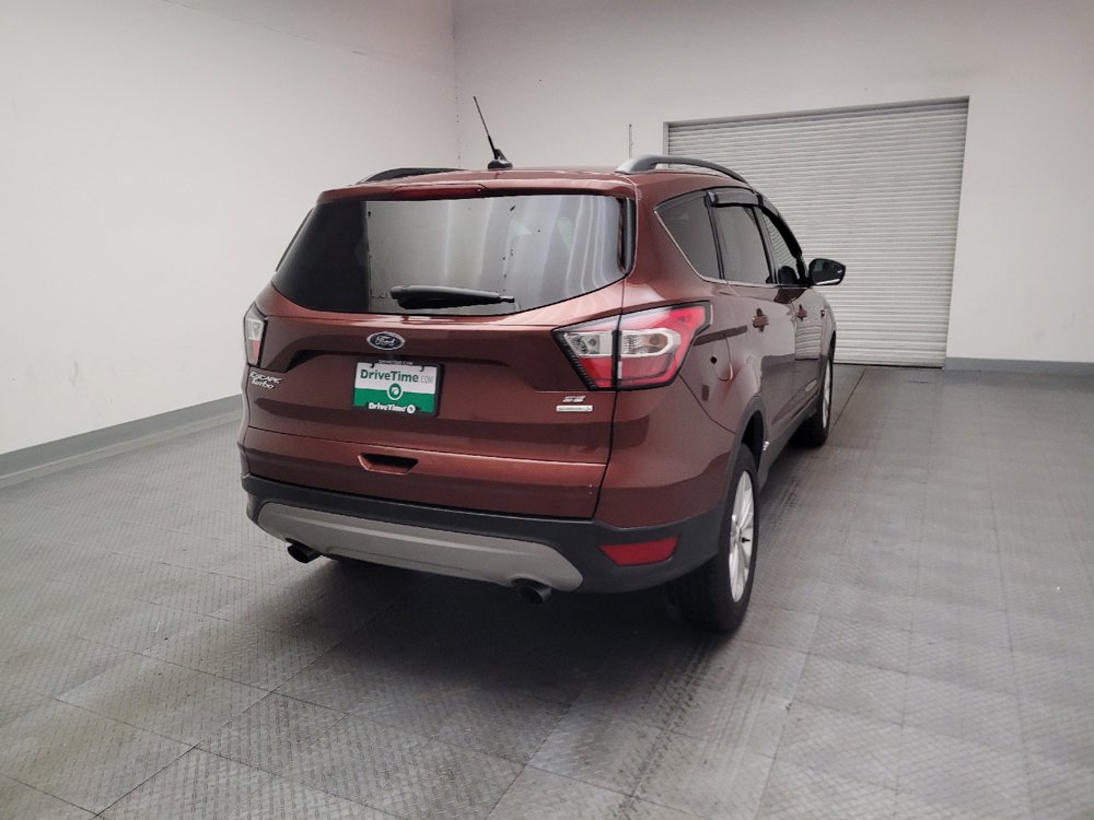 Used 2018 Ford Escape SE w/ SE Sync 3 Package FWD image 7