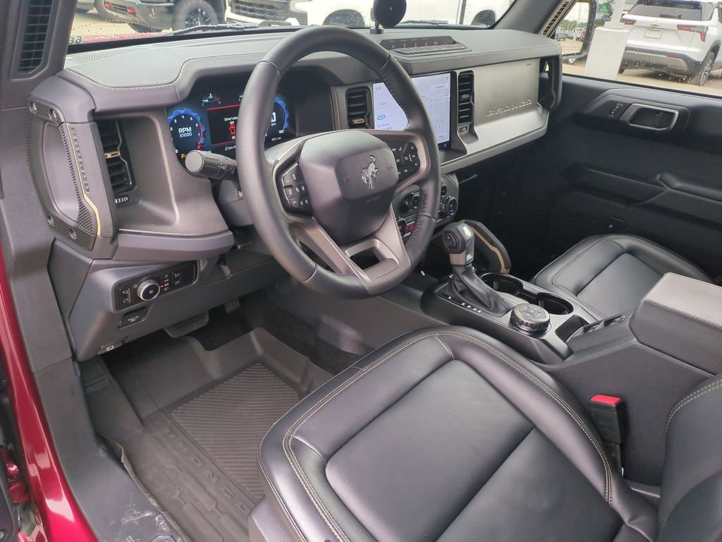 Used 2025 Ford Bronco Badlands AWD/4WD image 16