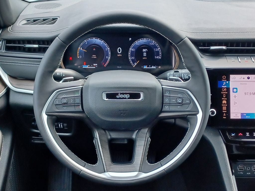 New 2026 Jeep Grand Cherokee L Limited AWD/4WD image 24