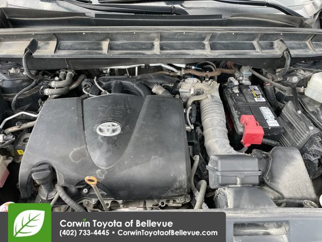 Used 2020 Toyota Highlander XLE AWD/4WD image 49